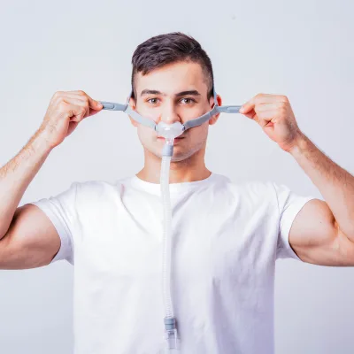 Masque nasal avec connecteur rotatif et bandeau – image 2